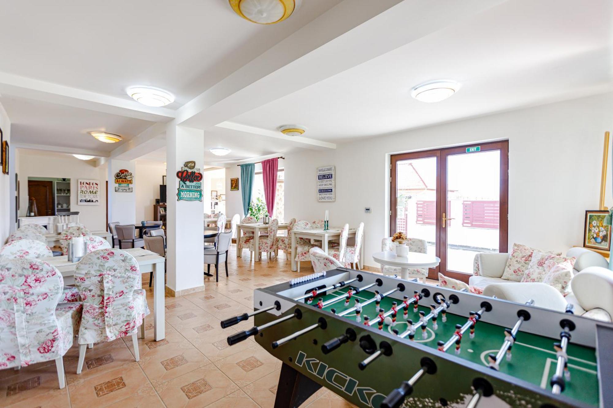 Отель Gasthaus Sacalaz Тимишоара Экстерьер фото