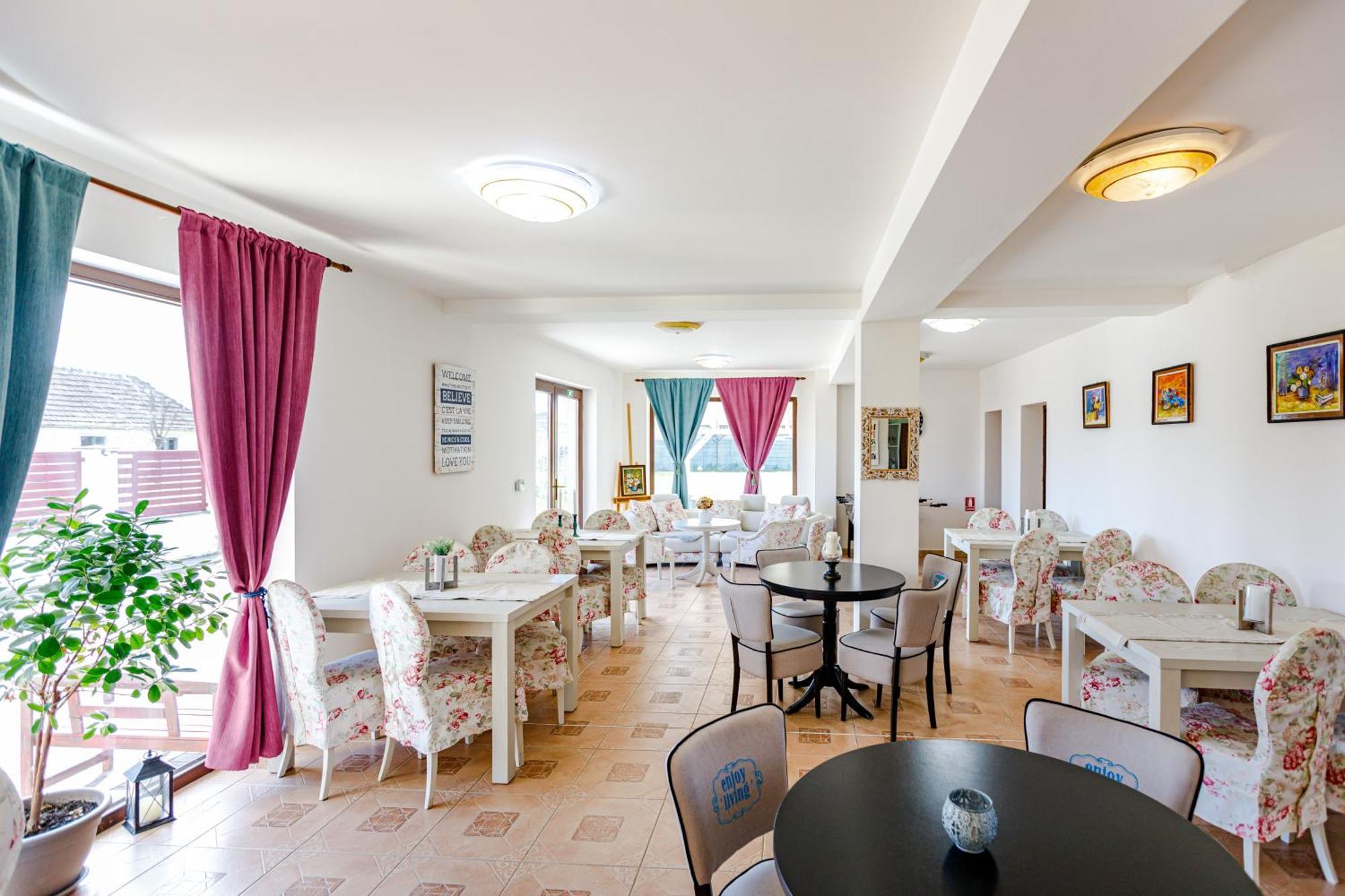 Отель Gasthaus Sacalaz Тимишоара Экстерьер фото
